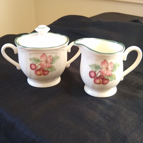 Epoch Market Day Service Set - Picture 2 of 10